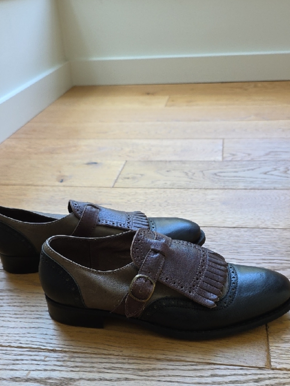 Women’s Two-Tone Leather Tassel Kiltie Slip-On Loafers - Brown/Gray - Picture 5 of 10